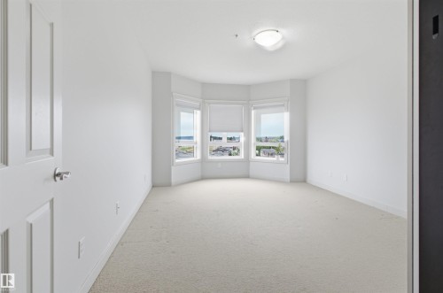 #407 802 12 St, Cold Lake, AB - Indoor Photo Showing Other Room