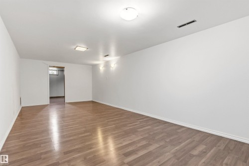 8719 164A Street, Edmonton, AB 