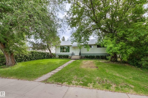 8719 164A Street, Edmonton, AB 