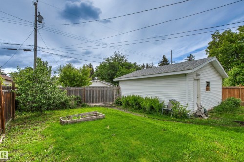 8719 164A Street, Edmonton, AB 
