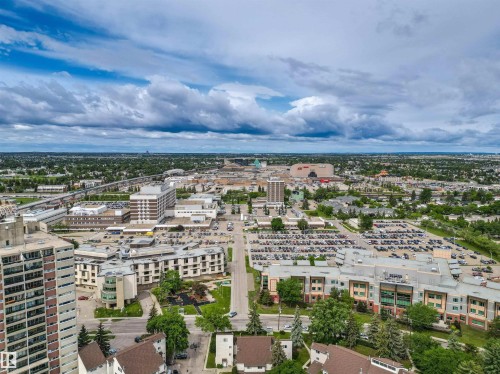 8719 164A Street, Edmonton, AB 