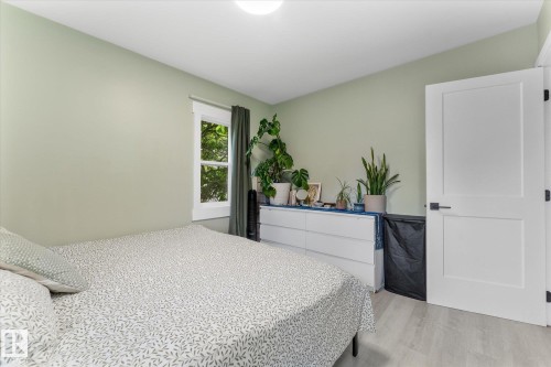 12921 123A Street, Edmonton, AB 