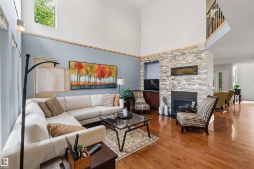 9730 95 Street, Edmonton, AB 