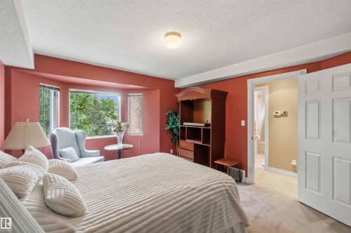 9730 95 Street, Edmonton, AB 
