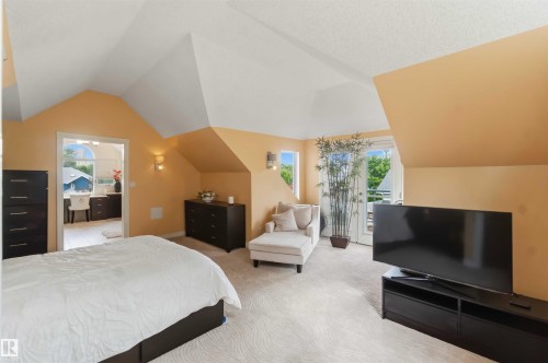 9730 95 Street, Edmonton, AB 