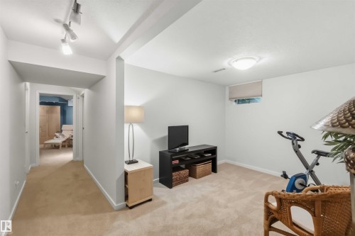 9730 95 Street, Edmonton, AB 