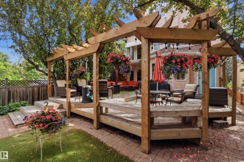 9730 95 Street, Edmonton, AB 