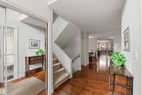 9730 95 Street, Edmonton, AB 