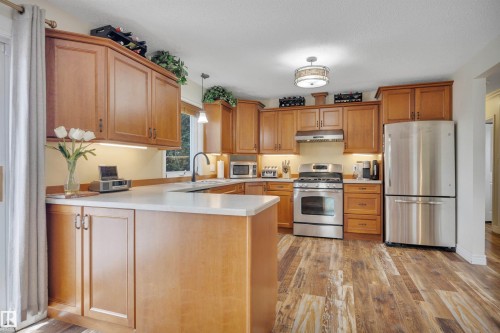 22363 Wye Road, Rural Strathcona County, AB 