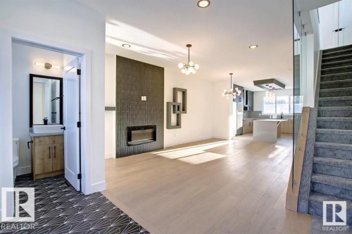 13909 107A Avenue, Edmonton, AB 