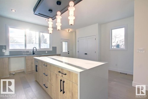 13909 107A Avenue, Edmonton, AB 