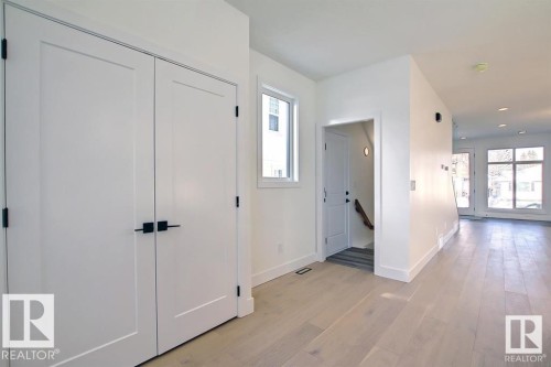 13909 107A Avenue, Edmonton, AB 