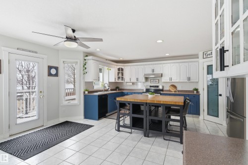 4847 152 Avenue, Edmonton, AB - Indoor