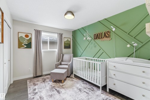 4847 152 Avenue, Edmonton, AB - Indoor Photo Showing Bedroom
