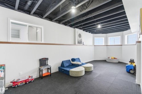 4847 152 Avenue, Edmonton, AB - Indoor