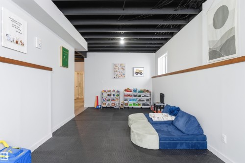 4847 152 Avenue, Edmonton, AB - Indoor Photo Showing Other Room