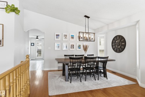 4847 152 Avenue, Edmonton, AB - Indoor Photo Showing Dining Room
