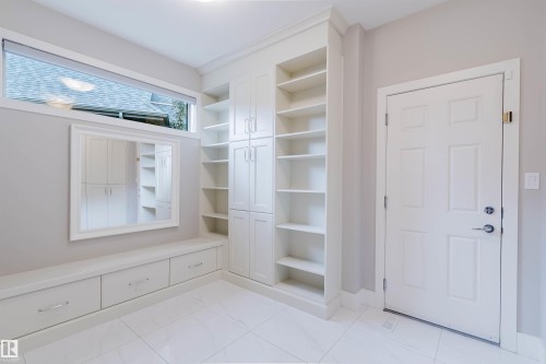 Walk in closet - 3435 Keswick Boulevard, Edmonton, AB 