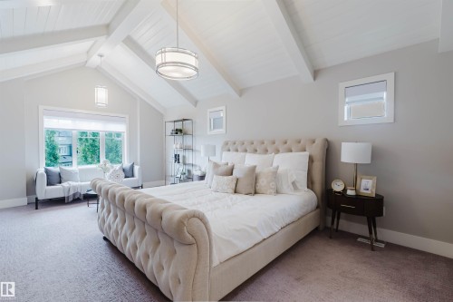 Vaulted ceiling with exposed beams and shiplap finish - 3435 Keswick Boulevard, Edmonton, AB 