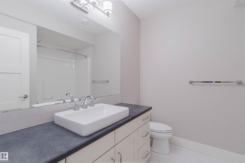 Bathroom - 3435 Keswick Boulevard, Edmonton, AB 