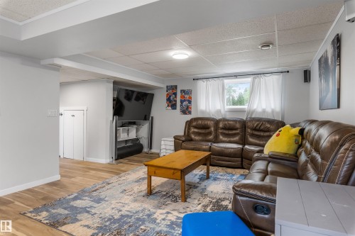 43 Laydon Drive, St. Albert, AB 