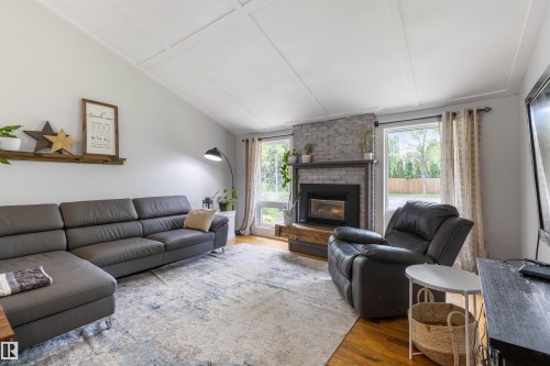 43 Laydon Drive, St. Albert, AB 
