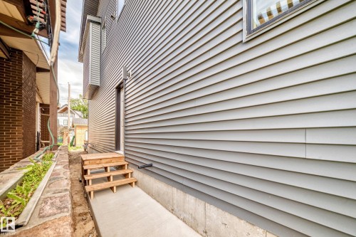 9637 85 Street, Edmonton, AB 