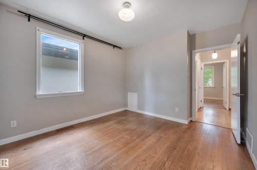 Empty room - 9624 77 Avenue, Edmonton, AB 