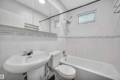 Bathroom - 9624 77 Avenue, Edmonton, AB 