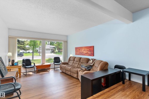 21 Graham Avenue, St. Albert, AB 