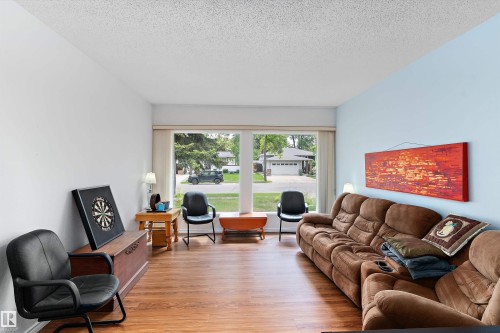 21 Graham Avenue, St. Albert, AB 