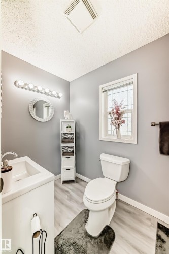 1749 Jubilee Loop, Sherwood Park, AB 