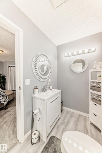 1749 Jubilee Loop, Sherwood Park, AB 
