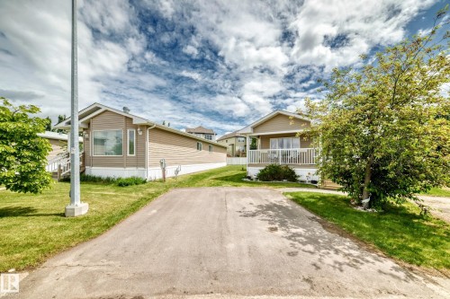 1749 Jubilee Loop, Sherwood Park, AB 