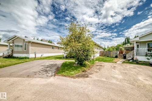 1749 Jubilee Loop, Sherwood Park, AB 