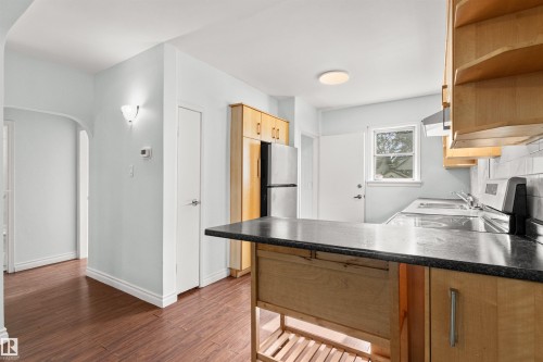 11605 91 Street, Edmonton, AB 