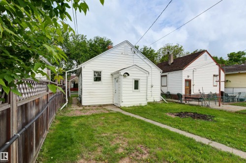 11605 91 Street, Edmonton, AB 
