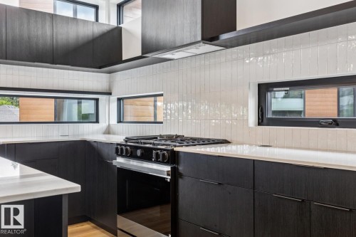 6 10331 Wadhurst Road, Edmonton, AB 