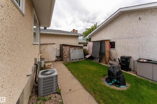 9559 145 Avenue, Edmonton, AB 