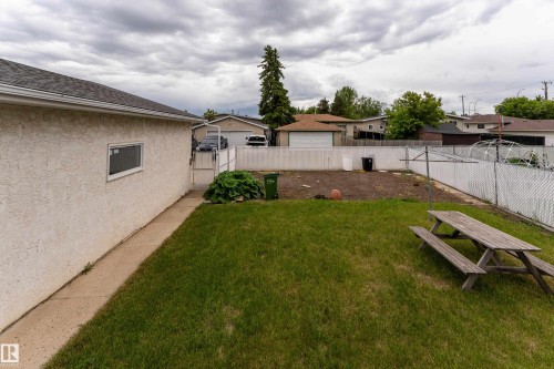 9559 145 Avenue, Edmonton, AB 