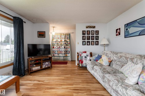 9559 145 Avenue, Edmonton, AB 