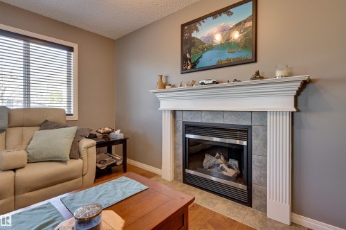 2208 Baker Close, Edmonton, AB 