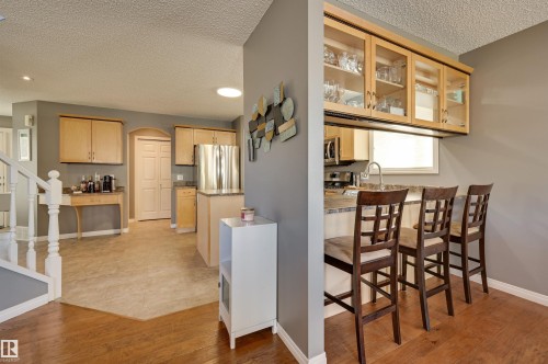 2208 Baker Close, Edmonton, AB 