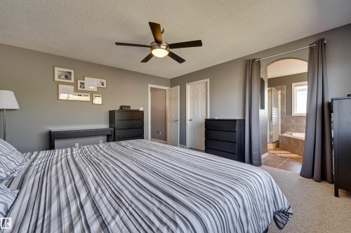 2208 Baker Close, Edmonton, AB 