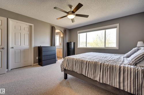 2208 Baker Close, Edmonton, AB 