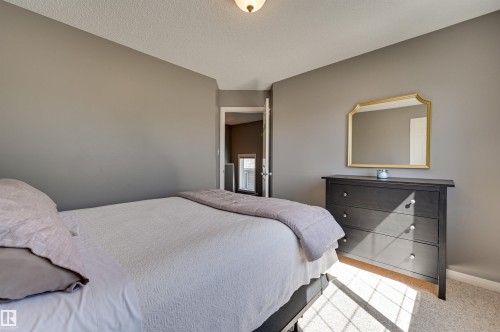 2208 Baker Close, Edmonton, AB 