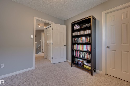 2208 Baker Close, Edmonton, AB 