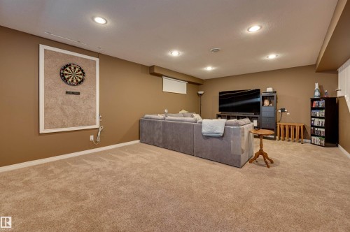 2208 Baker Close, Edmonton, AB 