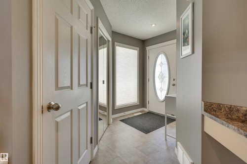 2208 Baker Close, Edmonton, AB 