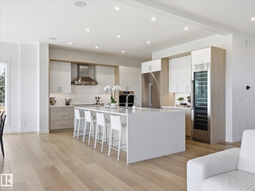 1558 Howes Place, Edmonton, AB - Indoor Photo Showing Kitchen With Upgraded Kitchen
